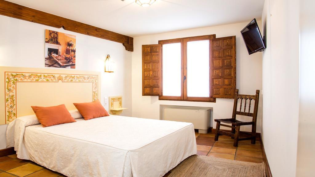 Posada Del Tio Juanon Navalcarnero Room photo